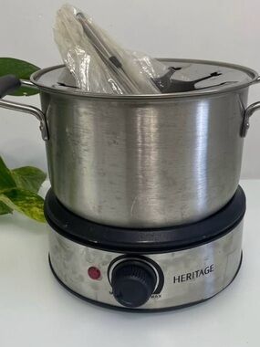 Heritage Stainless Steel Hot Plate with Matching Silver Pot